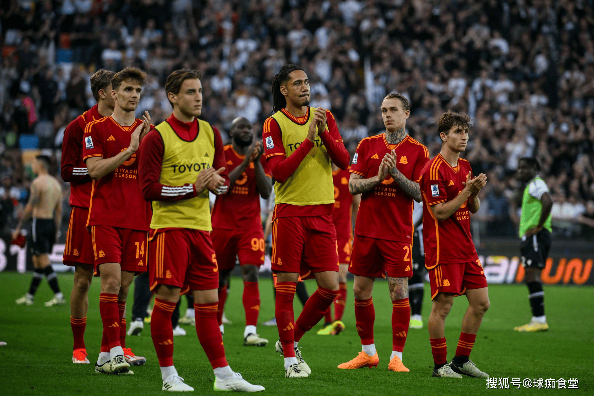 爱游戏网页版 -利物浦围绕欧篮联防线松动集结日尤文图斯调整名单以备欧联，现场解说直呼：密尔沃基雄鹿今夜手感冰凉 